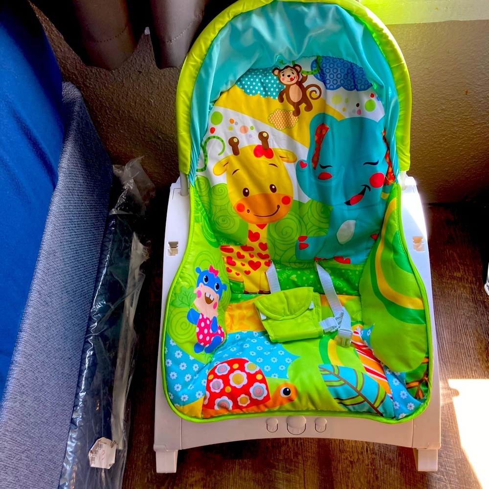 Babylon child rocker like new